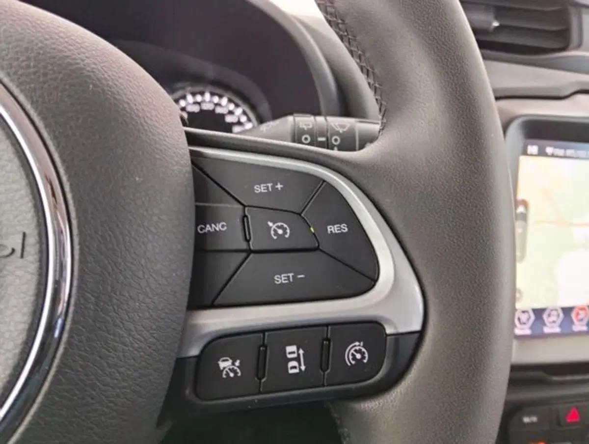 Jeep Renegade usata a Como (13)