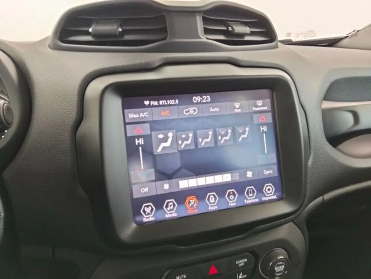 Jeep Renegade usata a Como (17)