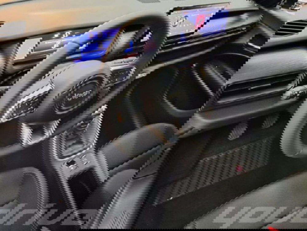 Jeep Avenger nuova a Napoli (10)