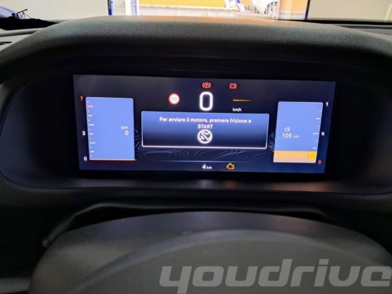 Jeep Avenger nuova a Napoli (12)