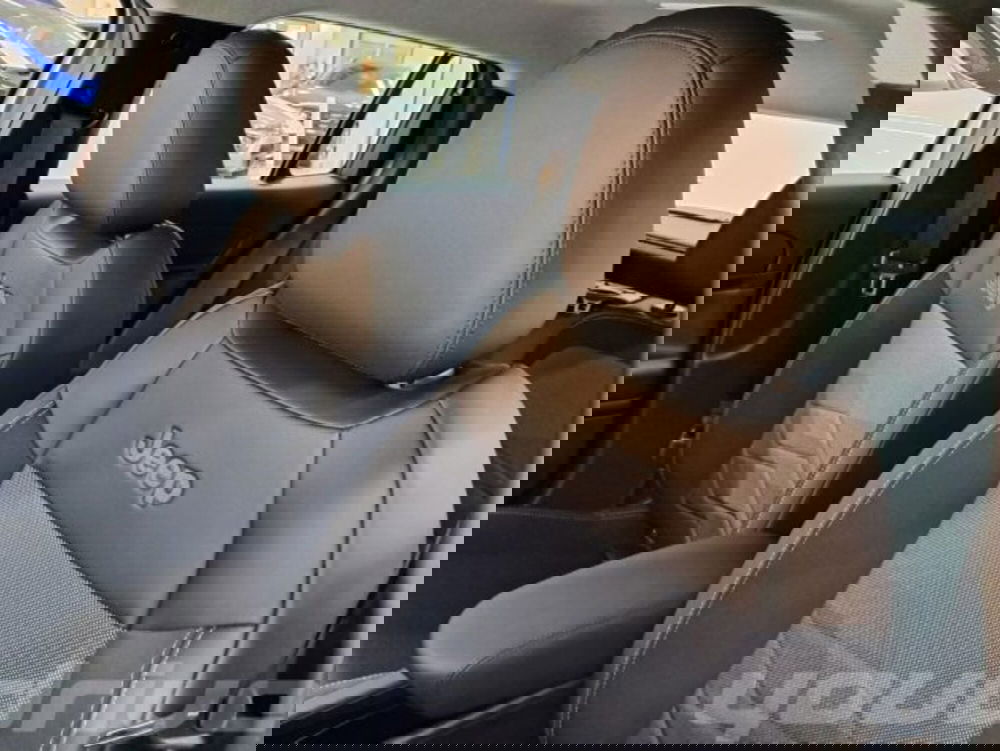 Jeep Avenger nuova a Napoli (20)