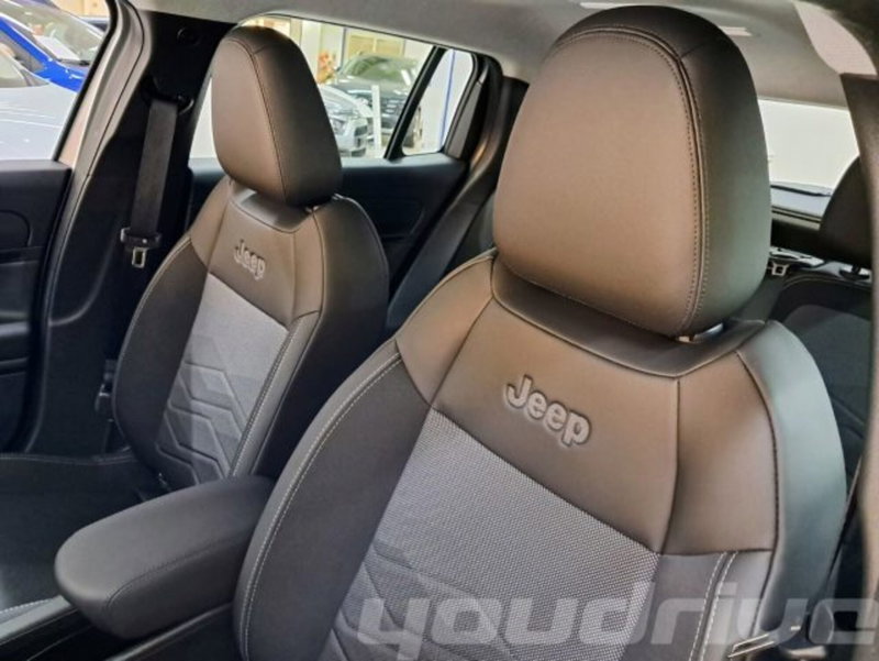 Jeep Avenger nuova a Napoli (20)