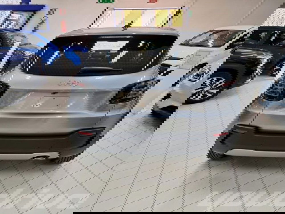 Jeep Avenger nuova a Napoli (4)