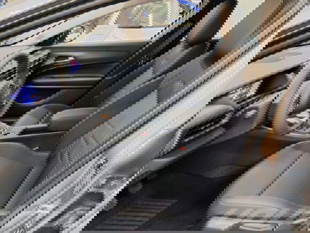 Jeep Avenger nuova a Napoli (8)