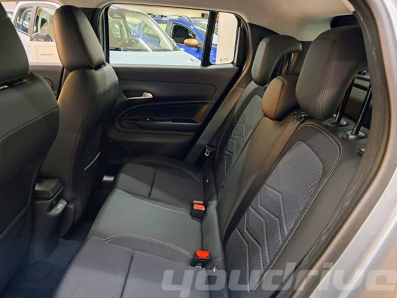 Jeep Avenger nuova a Napoli (9)