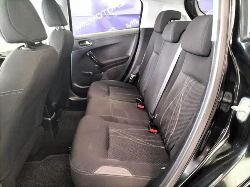 Peugeot 208 usata a Messina (12)