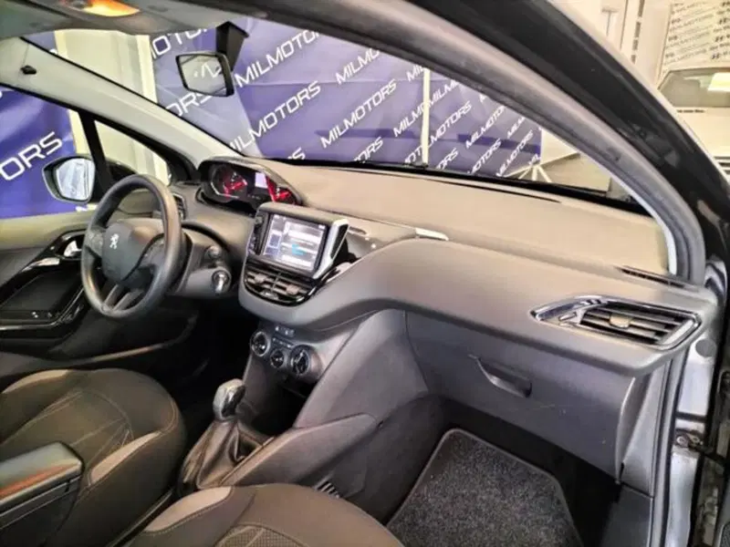 Peugeot 208 usata a Messina (15)