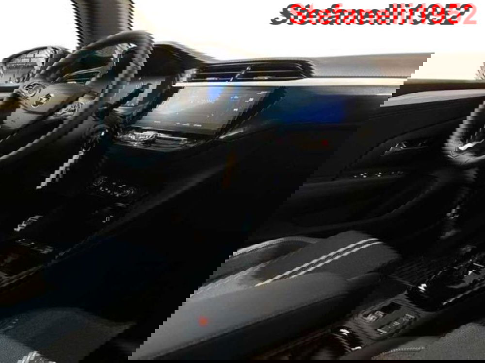 Opel Corsa nuova a Bologna (15)