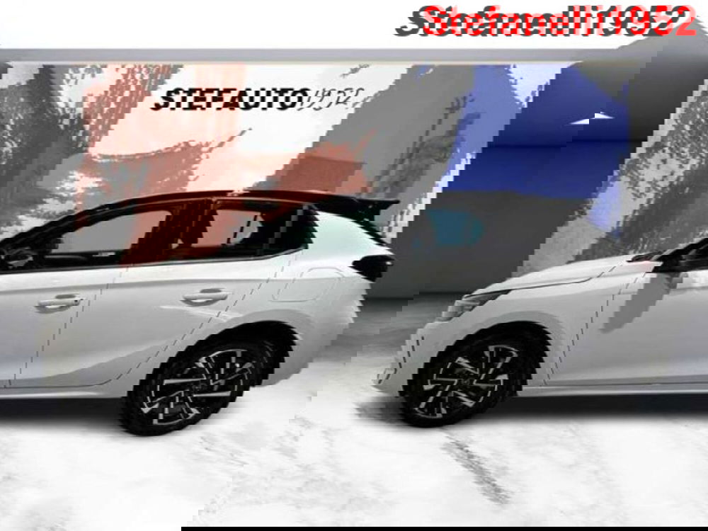 Opel Corsa nuova a Bologna (3)