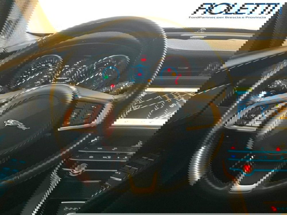 Jaguar XF usata a Brescia (7)
