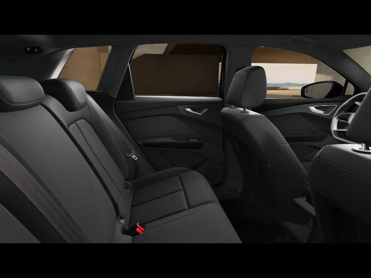 Audi Q4 nuova a Pisa (10)