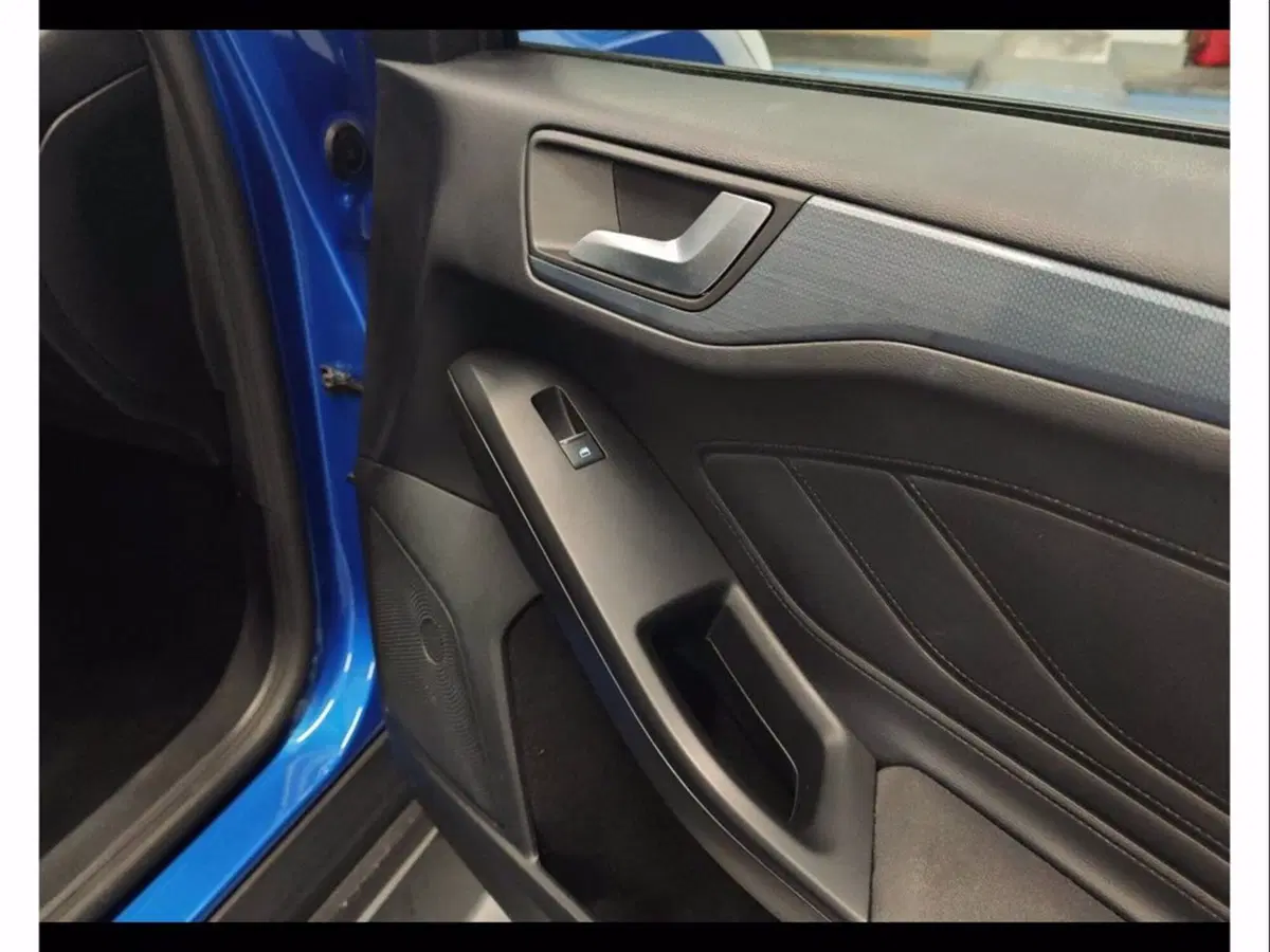Ford Focus Station Wagon usata a Catania (13)