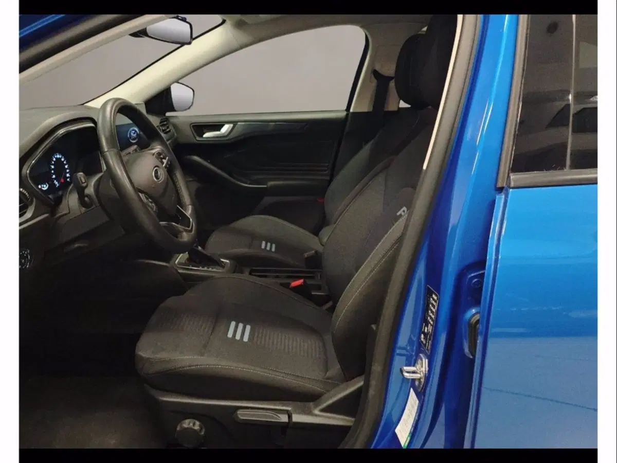 Ford Focus Station Wagon usata a Catania (9)
