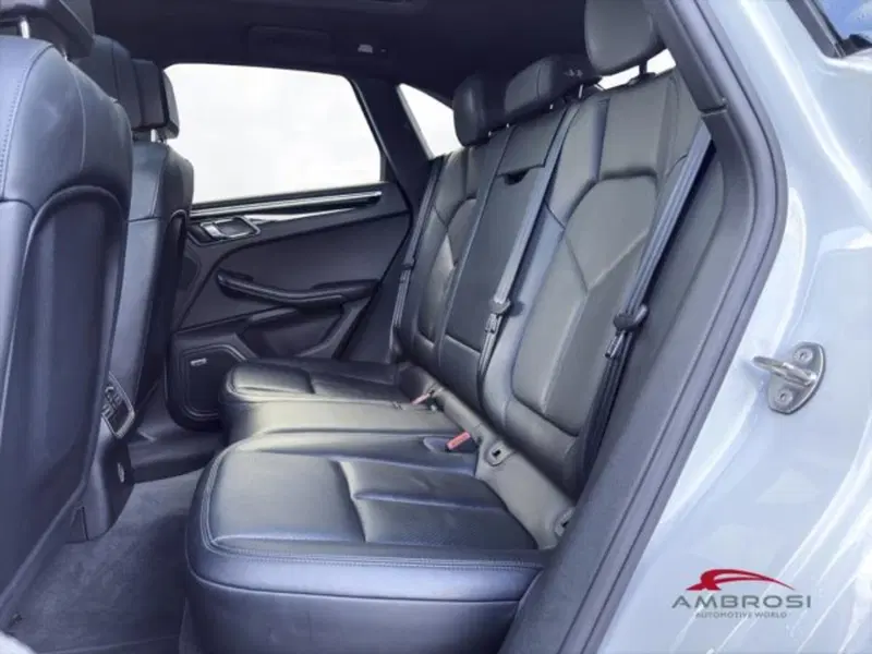 Porsche Macan usata a Perugia (10)