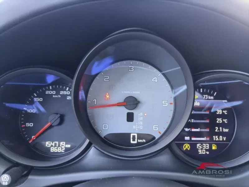 Porsche Macan usata a Perugia (11)