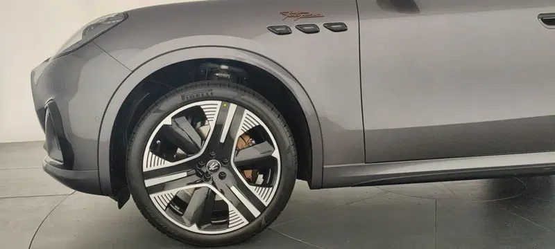 Maserati Grecale usata a Perugia (8)