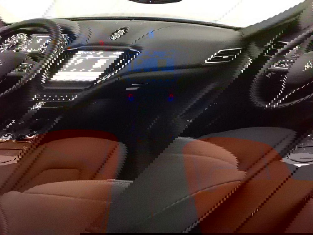 Maserati Ghibli usata a Perugia (11)