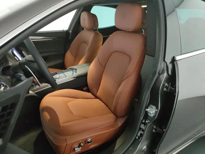 Maserati Ghibli usata a Perugia (12)