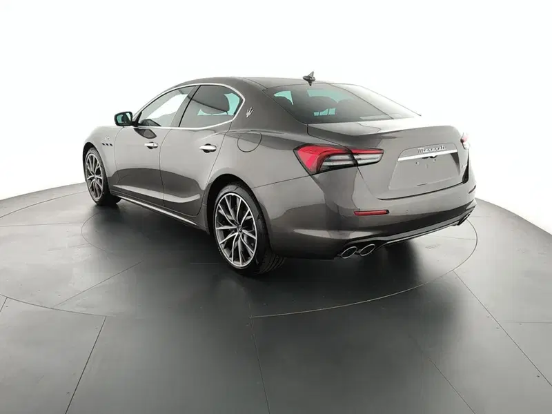 Maserati Ghibli usata a Perugia (7)
