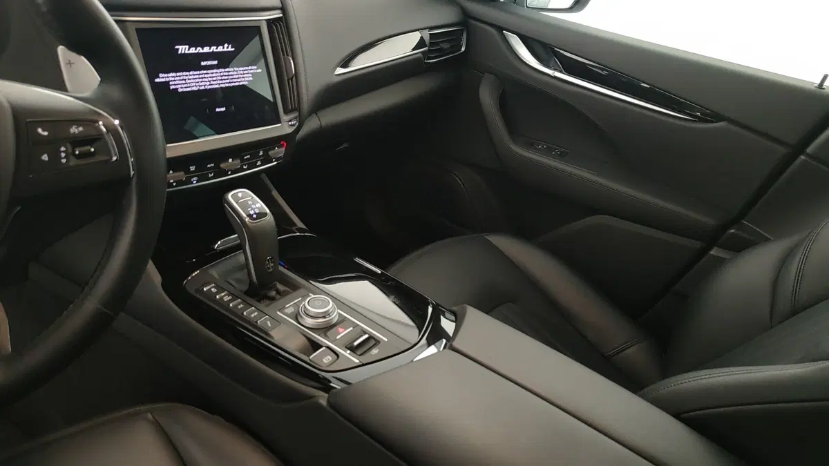 Maserati Levante usata a Perugia (15)