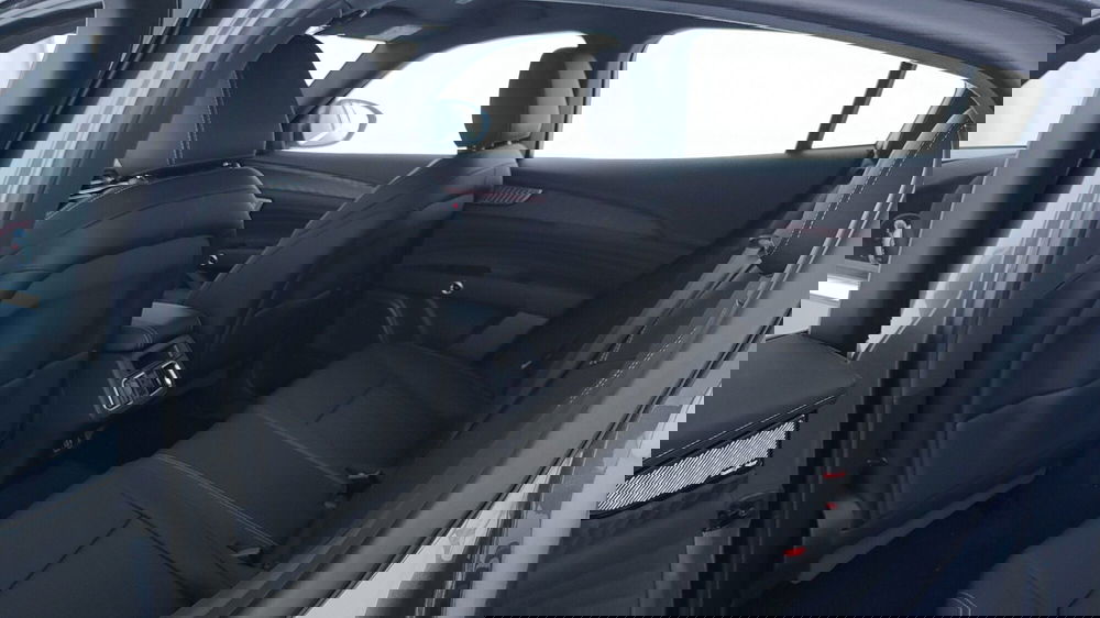 Maserati Grecale nuova a Perugia (9)