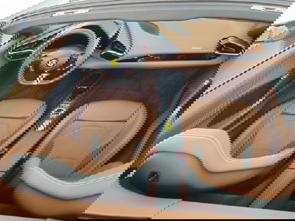 Ferrari 296 Spider usata a Perugia (15)