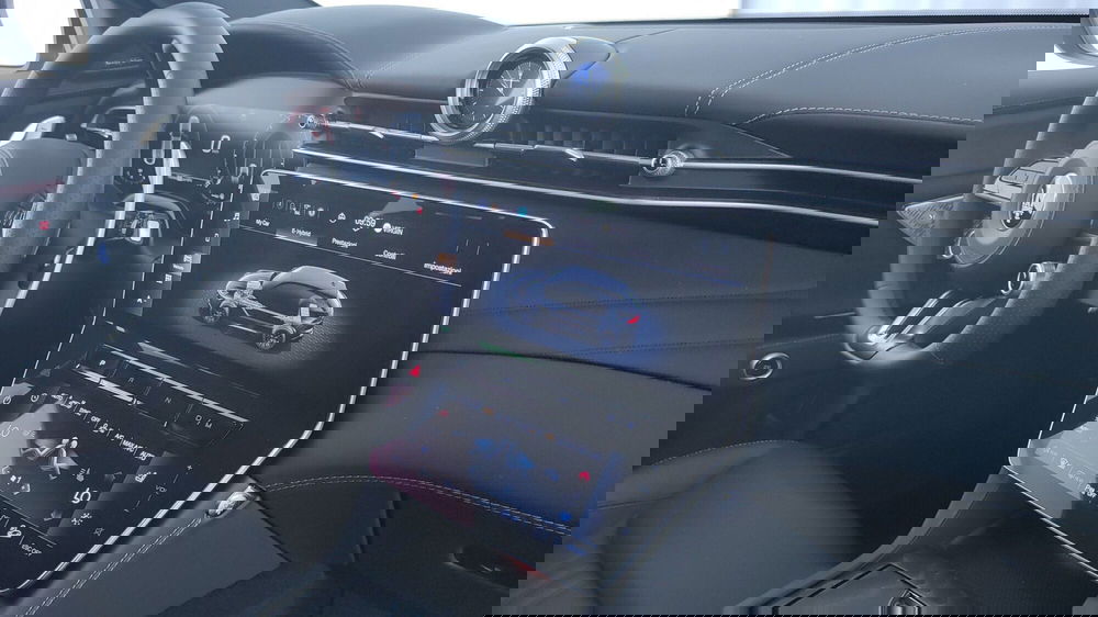 Maserati Grecale nuova a Perugia (15)