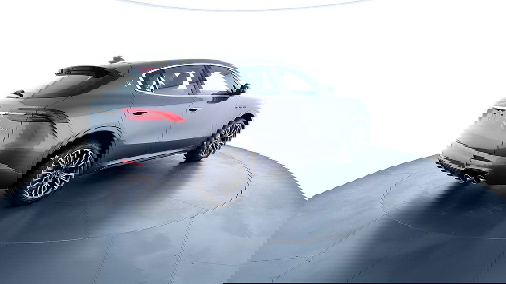 Maserati Grecale nuova a Perugia (7)