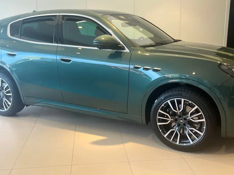 Maserati Grecale nuova a Perugia (3)