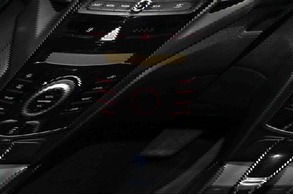 Ssangyong Tivoli usata a Torino (14)