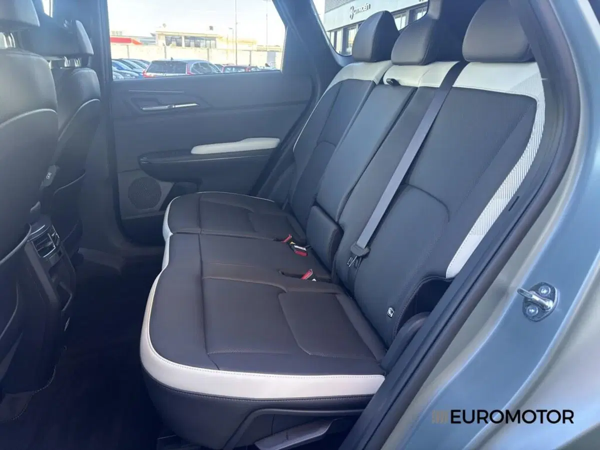 Kia EV5 nuova a Bari (10)