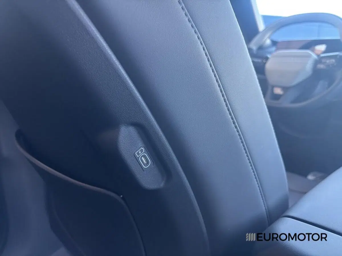 Kia EV5 nuova a Bari (14)