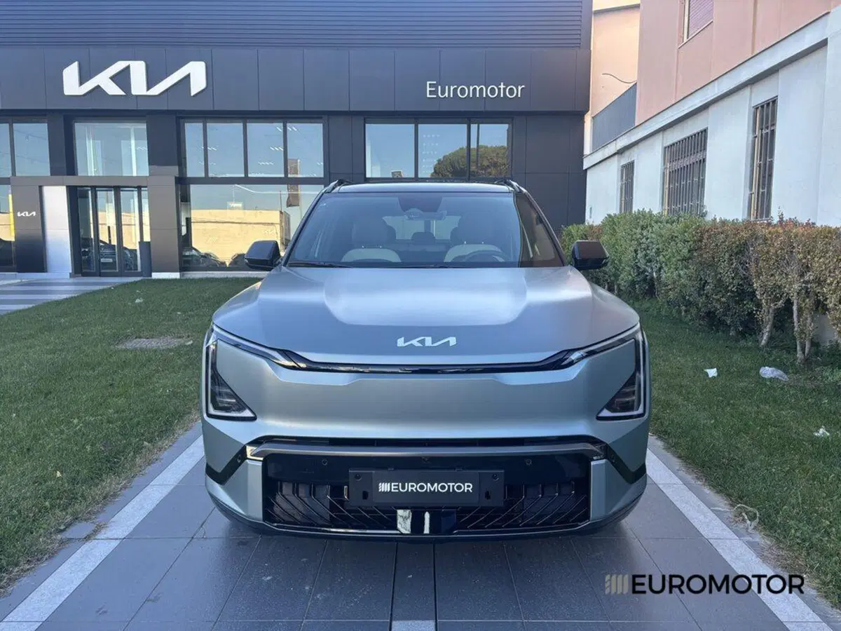 Kia EV5 nuova a Bari (2)