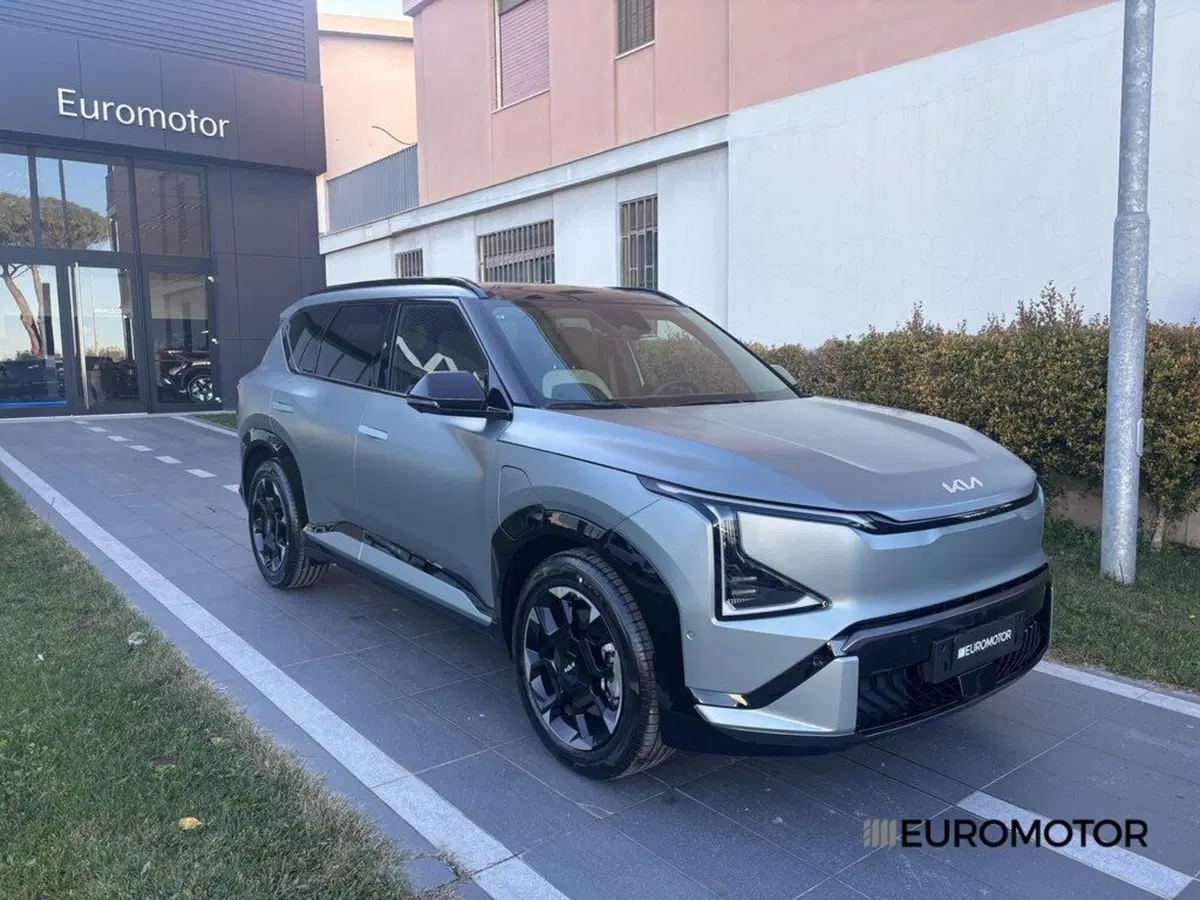 Kia EV5 nuova a Bari (3)