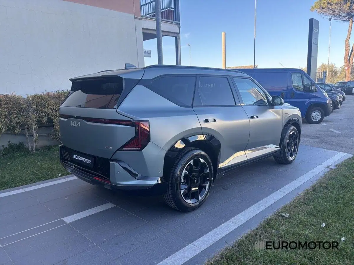 Kia EV5 nuova a Bari (5)