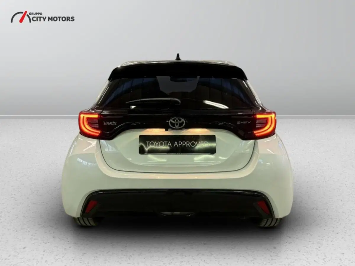 Toyota Yaris Cross nuova a Monza e Brianza (5)