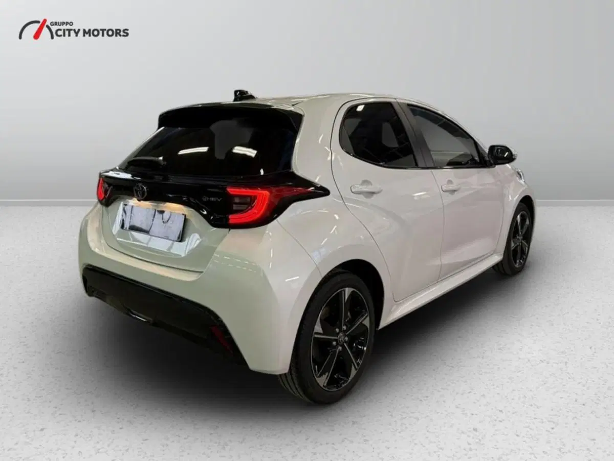 Toyota Yaris Cross nuova a Monza e Brianza (6)