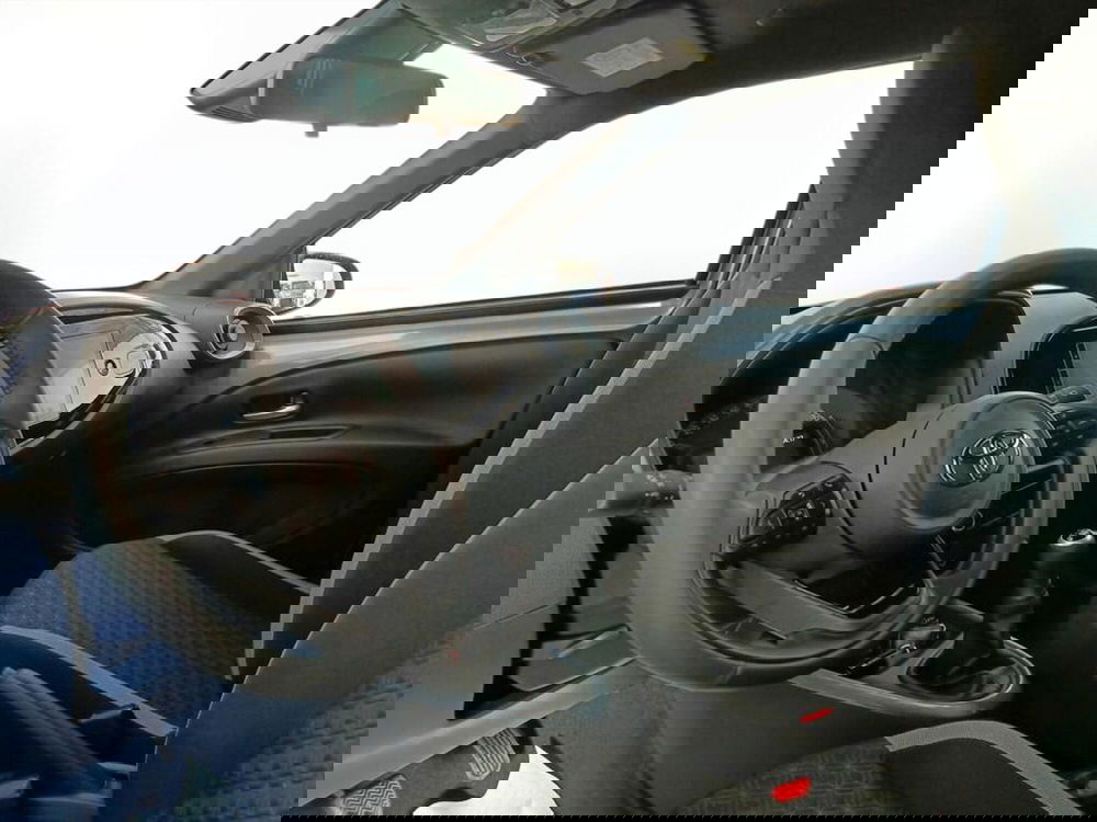 Toyota Aygo X nuova a Monza e Brianza (11)
