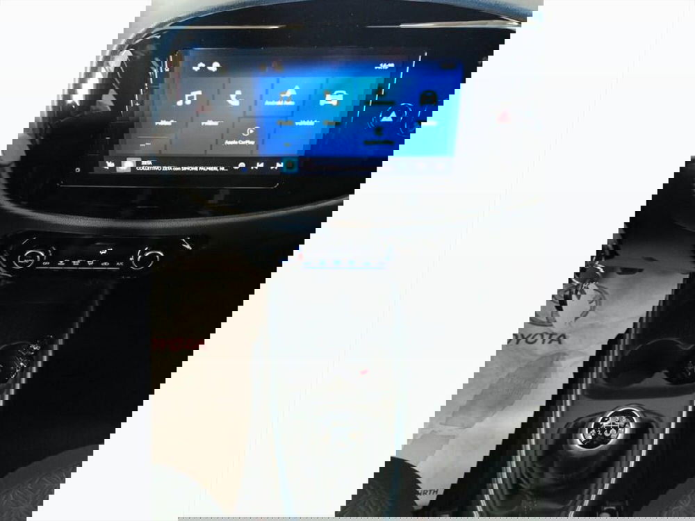 Toyota Aygo X nuova a Monza e Brianza (12)