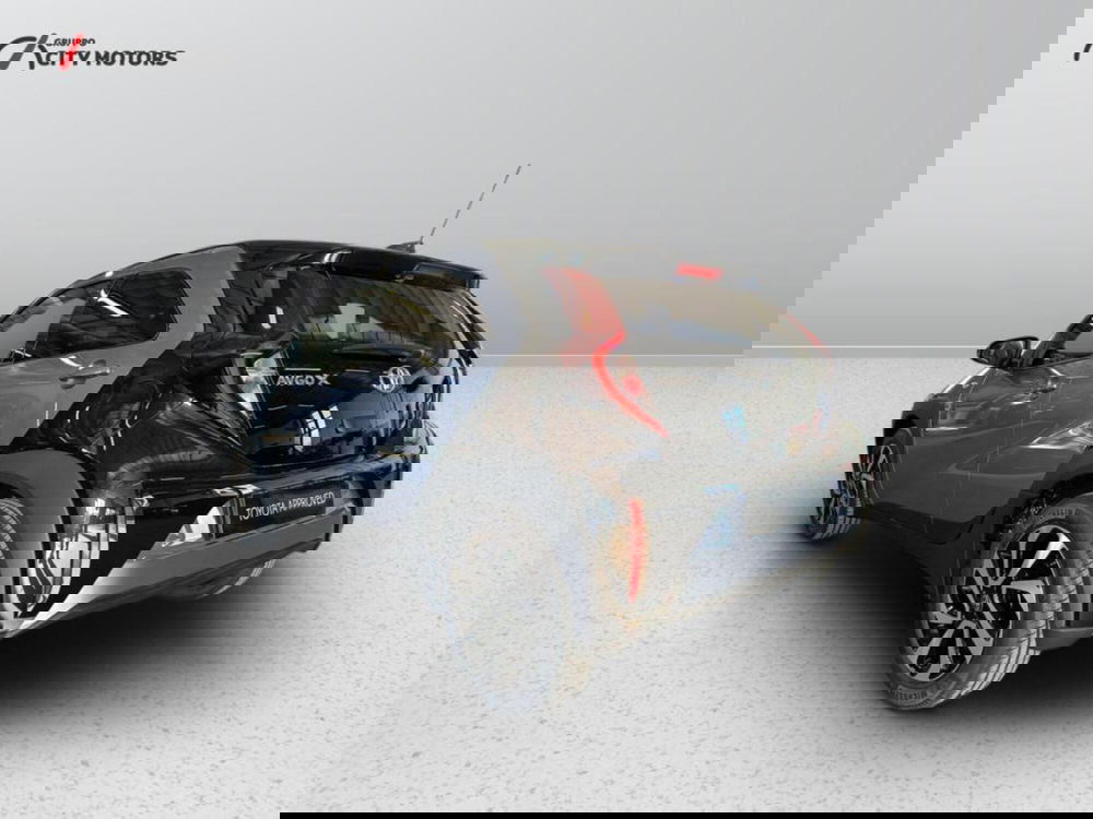 Toyota Aygo X nuova a Monza e Brianza (4)
