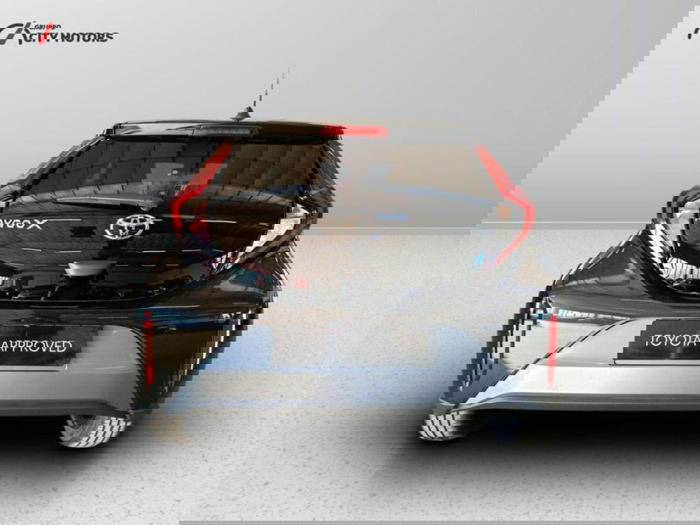 Toyota Aygo X nuova a Monza e Brianza (5)