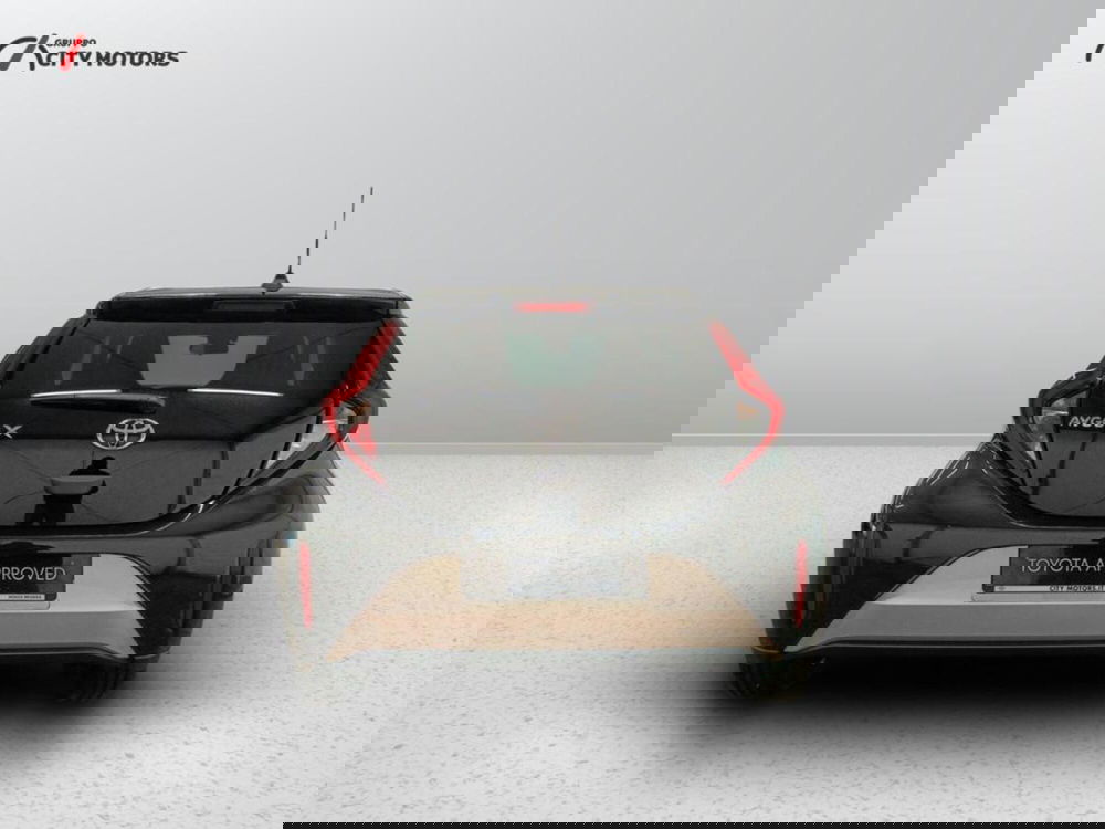 Toyota Aygo X nuova a Monza e Brianza (5)
