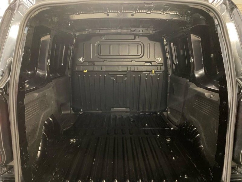 Peugeot Partner Furgone usata a Torino (9)