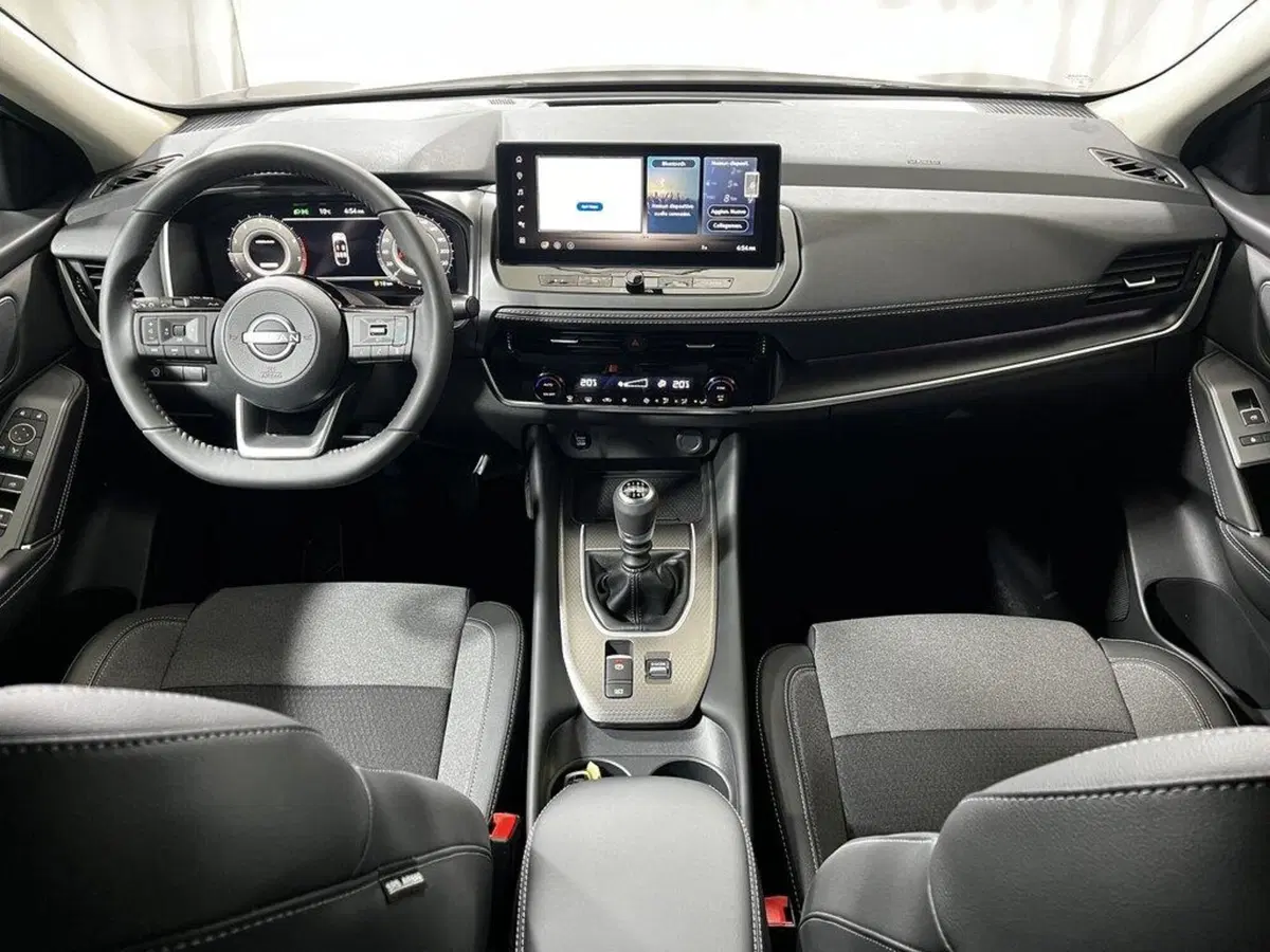 Nissan Qashqai nuova a Sondrio (12)