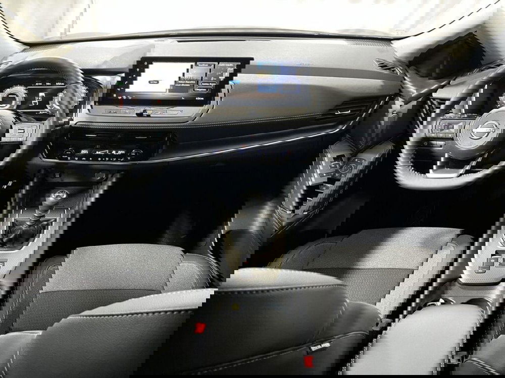 Nissan Qashqai nuova a Sondrio (12)