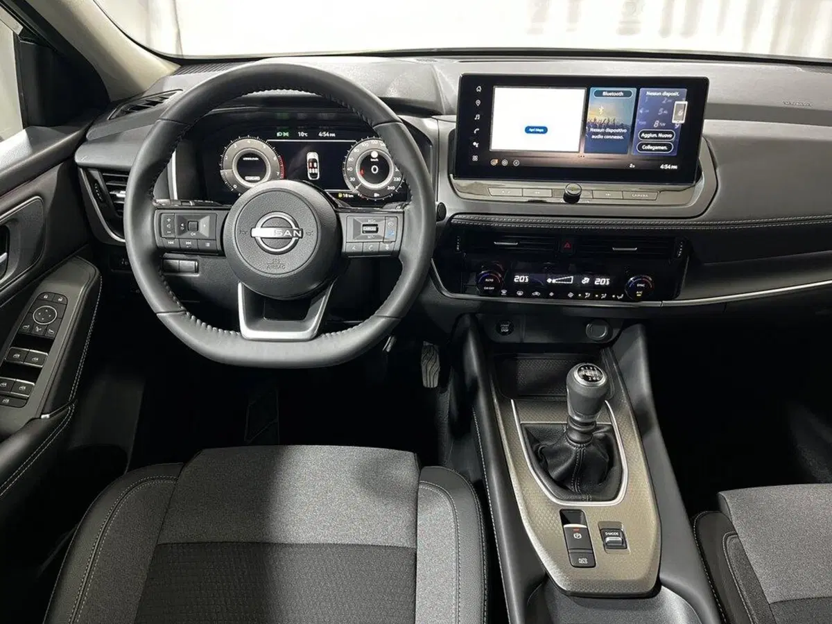 Nissan Qashqai nuova a Sondrio (13)
