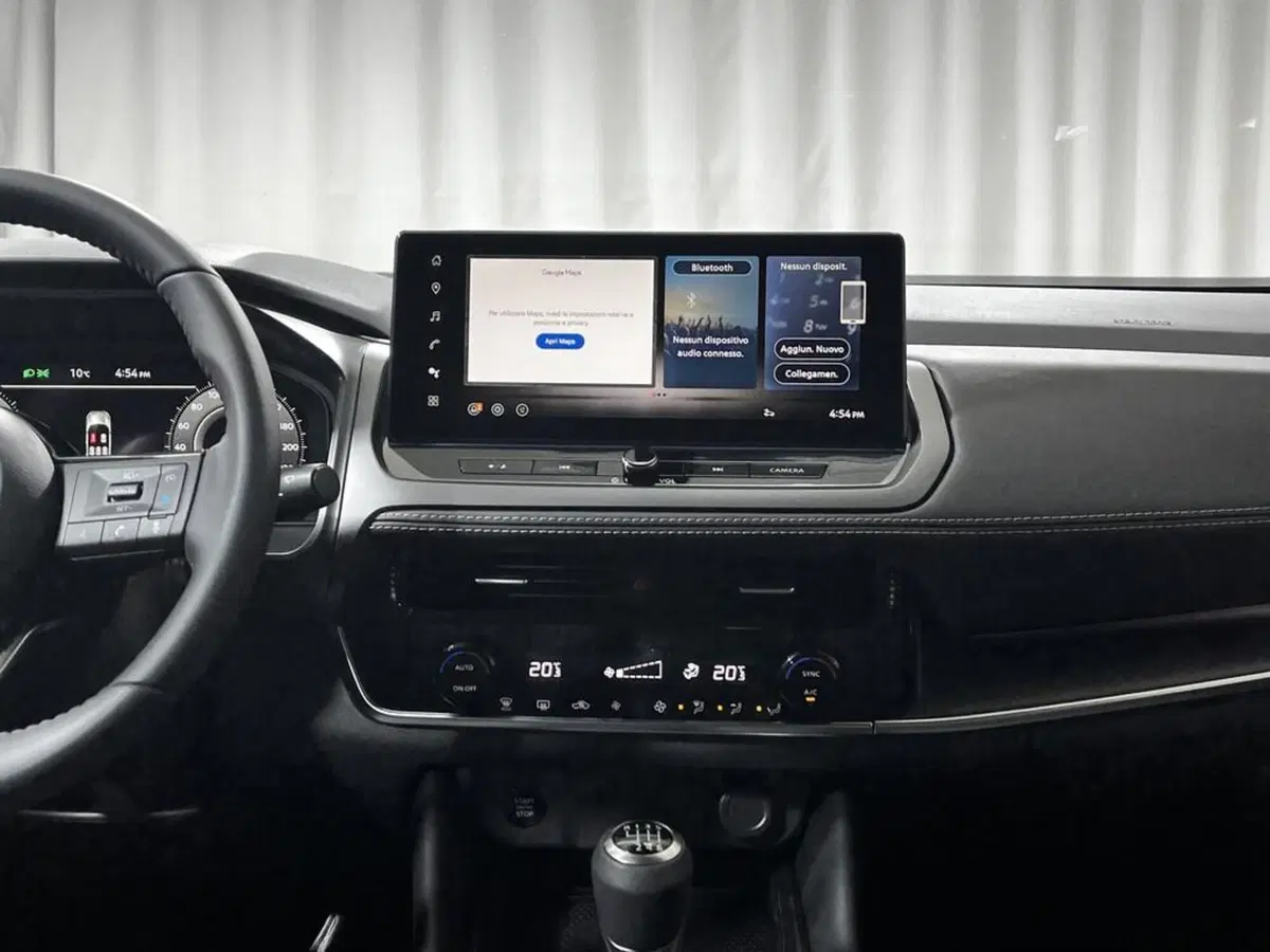 Nissan Qashqai nuova a Sondrio (14)