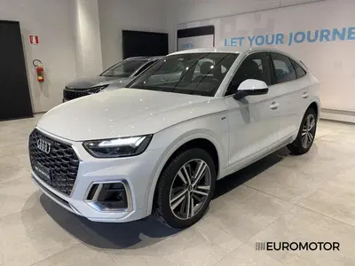 Audi Q5 40 2.0 tdi mhev 12V S line quattro s-tronic del 2022 usata a Modugno
