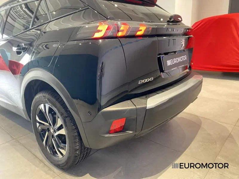 Peugeot 2008 usata a Bari (10)