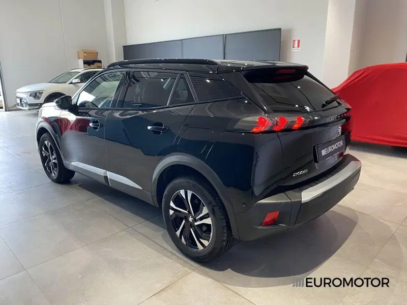 Peugeot 2008 usata a Bari (9)